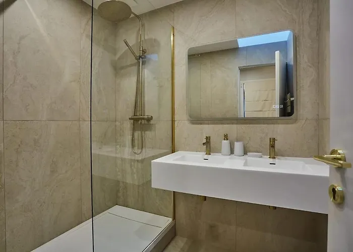 Place De La Bastille Cozy And Modern 2bd